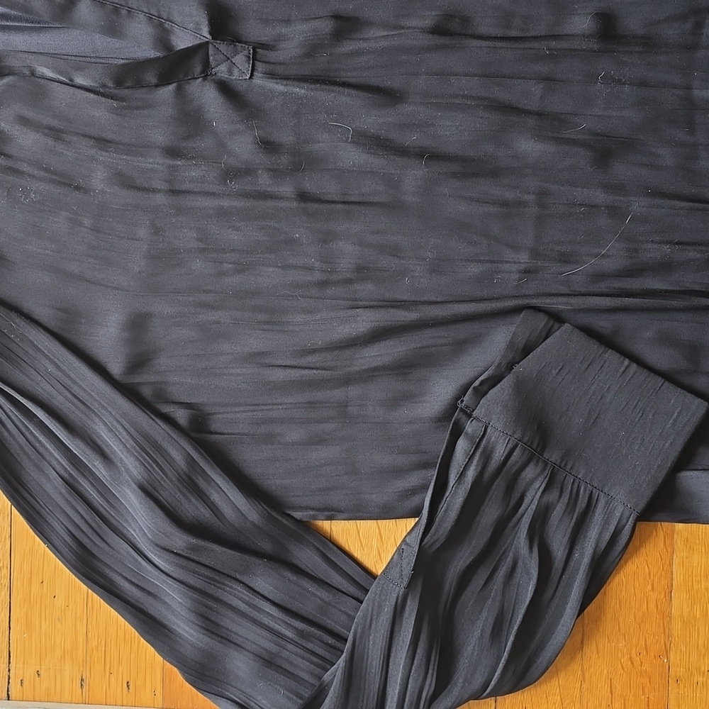 Sanctuary, Split V-Neck, Pleated Sleeve Blouse, Black, VGUC, Women's L - Picture 7 of 16